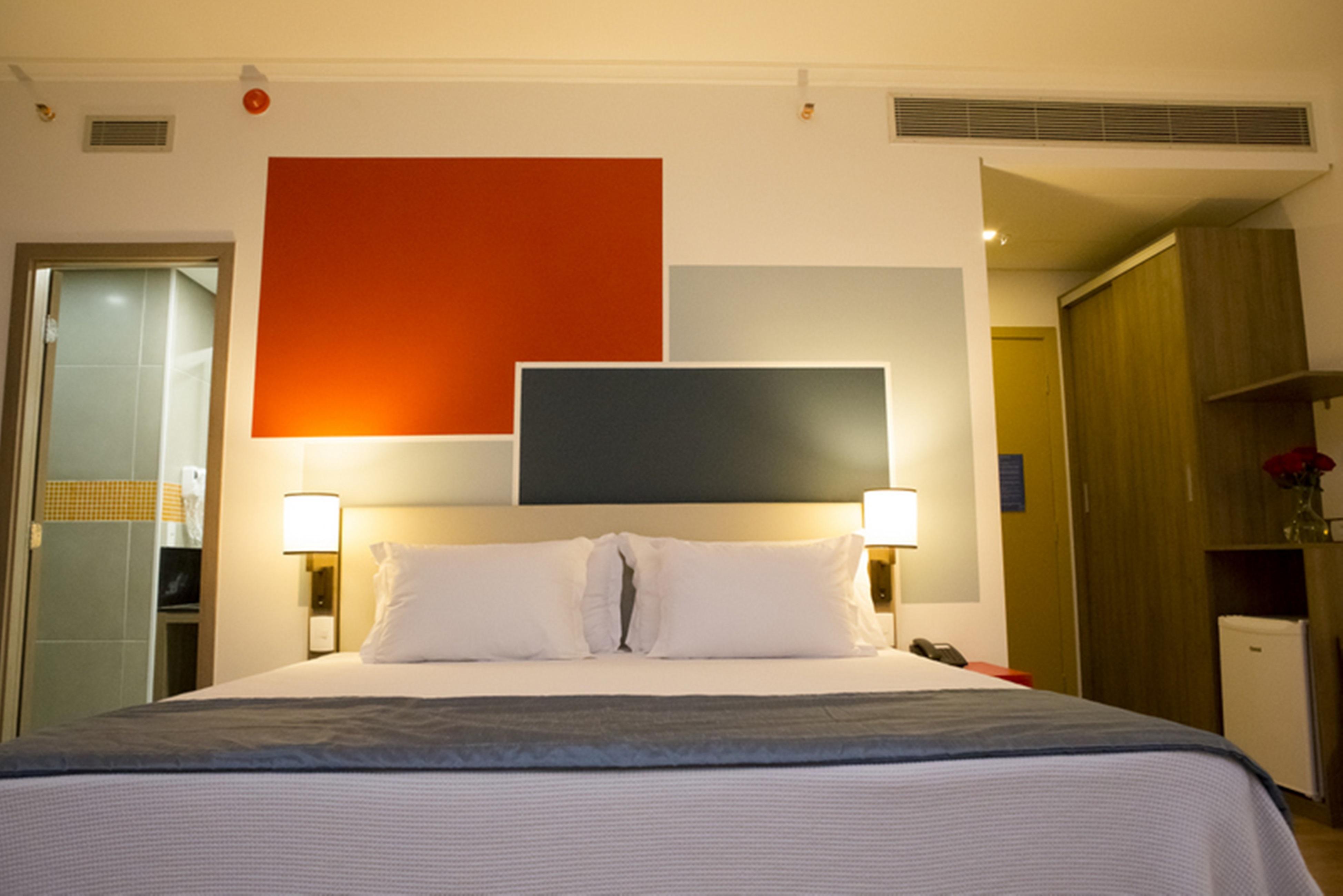 מלון Tryp By Wyndham ריבייראו פרטו מראה חיצוני תמונה A room at the hotel