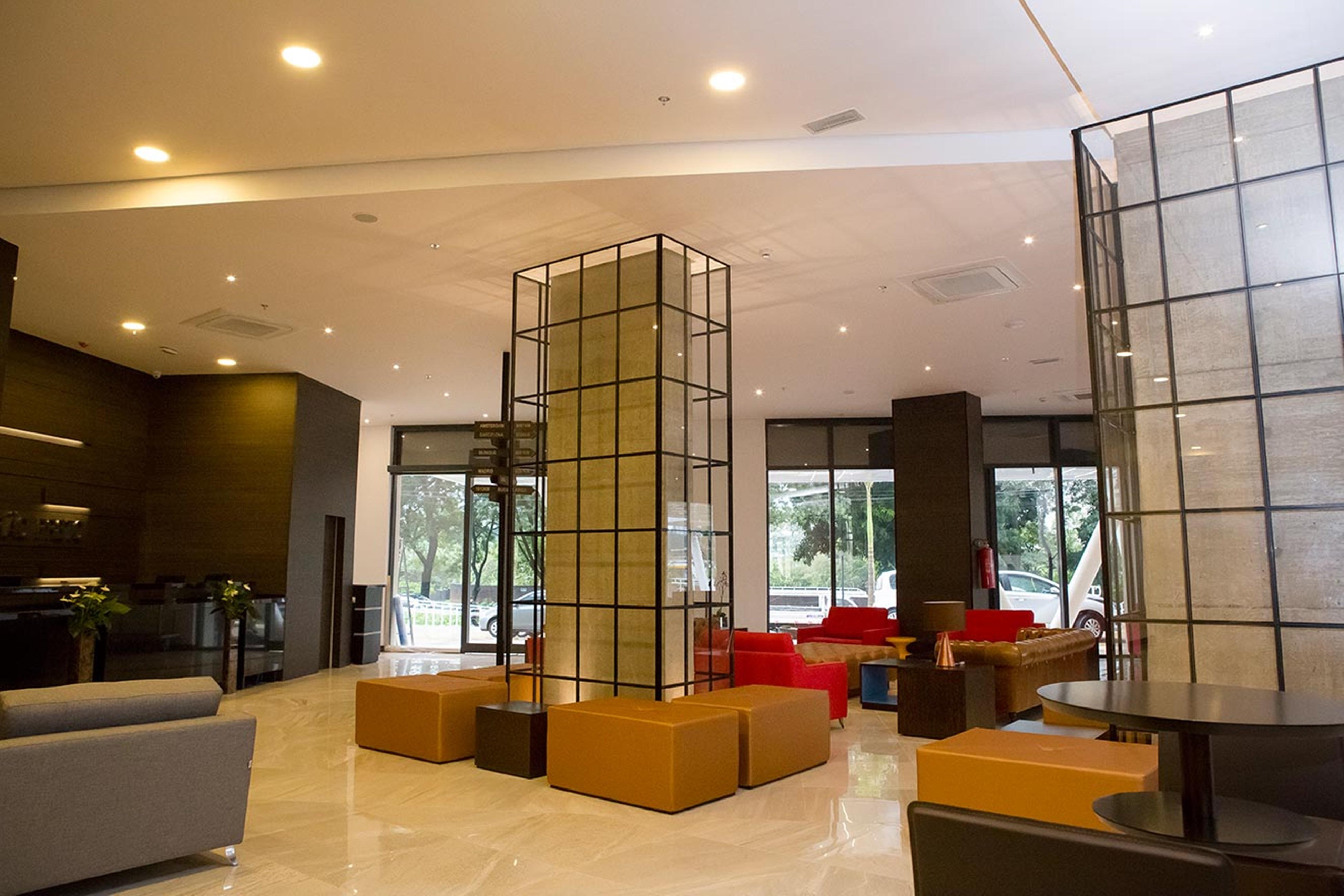 מלון Tryp By Wyndham ריבייראו פרטו מראה חיצוני תמונה Lobby
