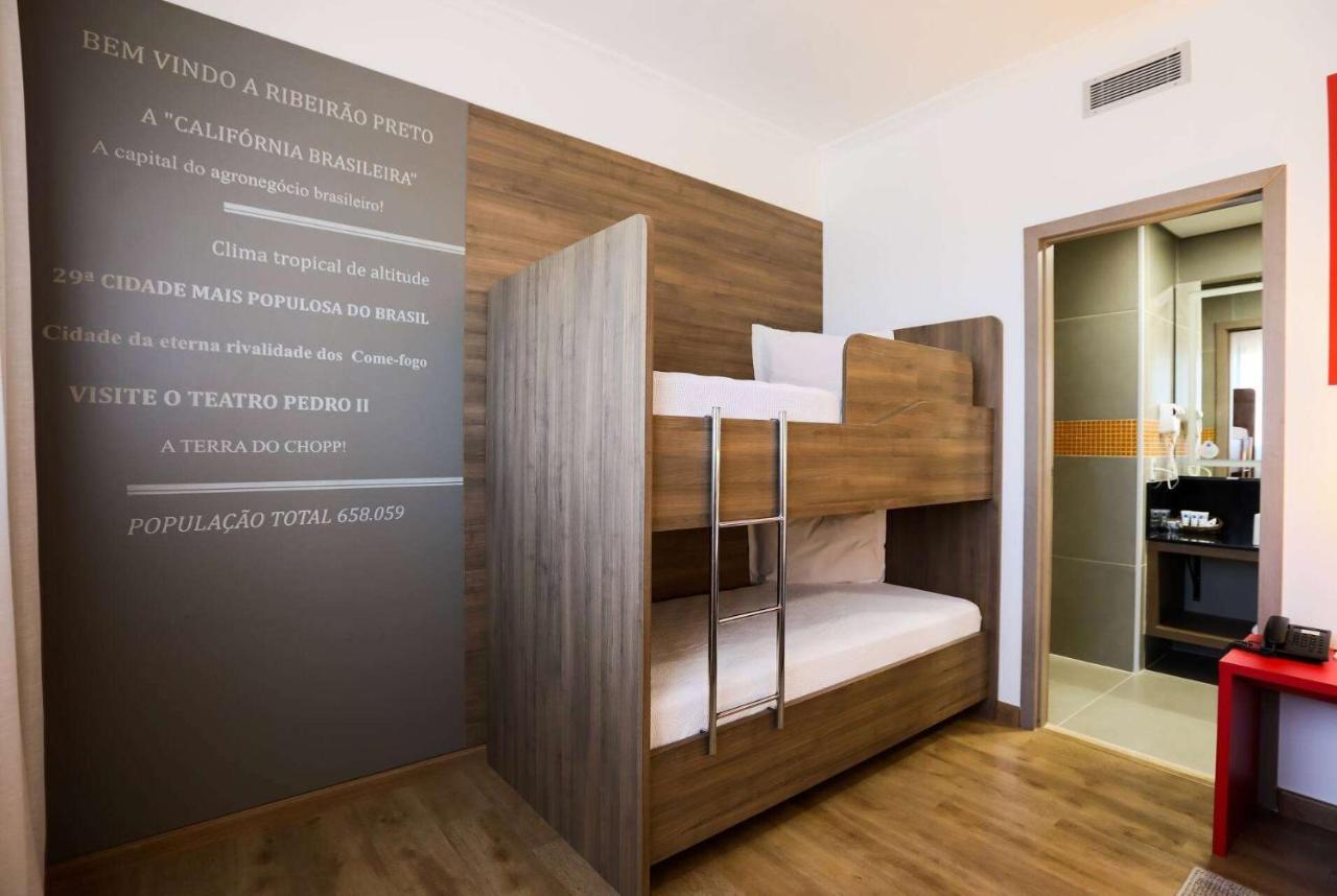 מלון Tryp By Wyndham ריבייראו פרטו מראה חיצוני תמונה A typical room at a hotel