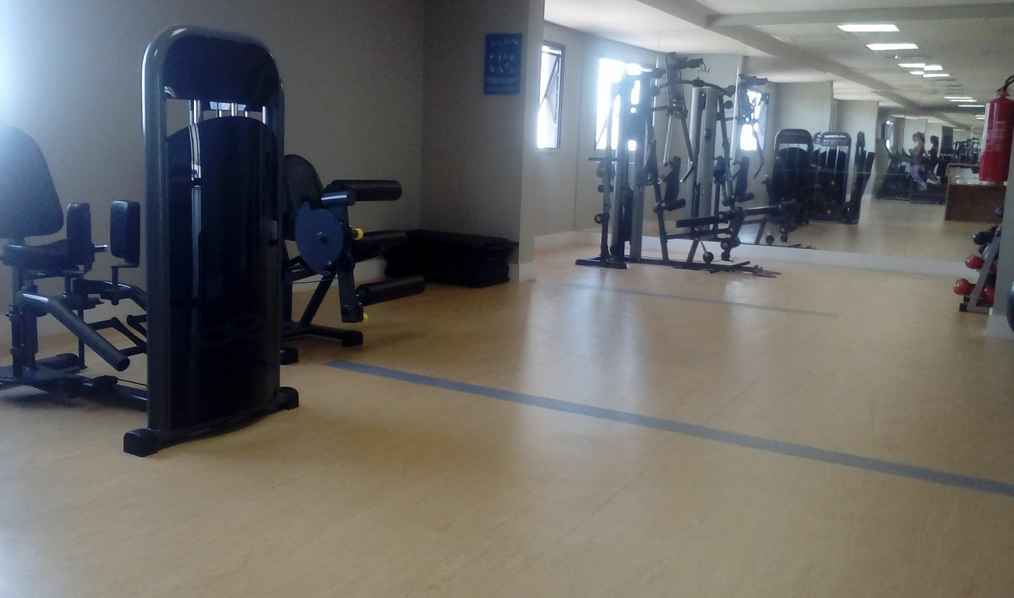 מלון Tryp By Wyndham ריבייראו פרטו מראה חיצוני תמונה The gym at the hotel
