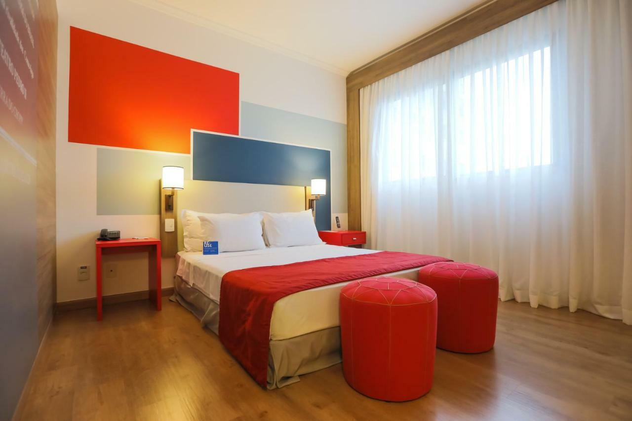 מלון Tryp By Wyndham ריבייראו פרטו מראה חיצוני תמונה A room at the hotel