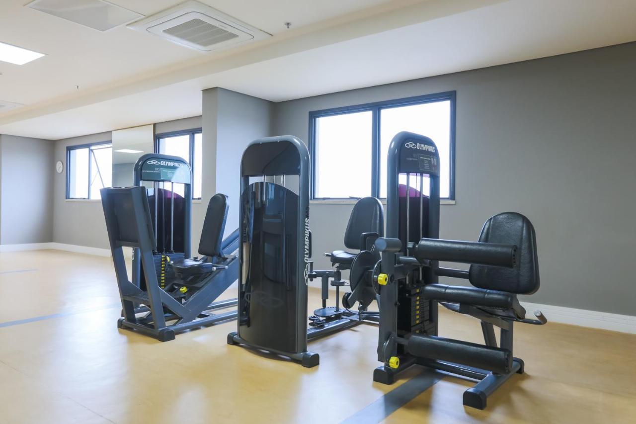 מלון Tryp By Wyndham ריבייראו פרטו מראה חיצוני תמונה Leg press and leg curl machines