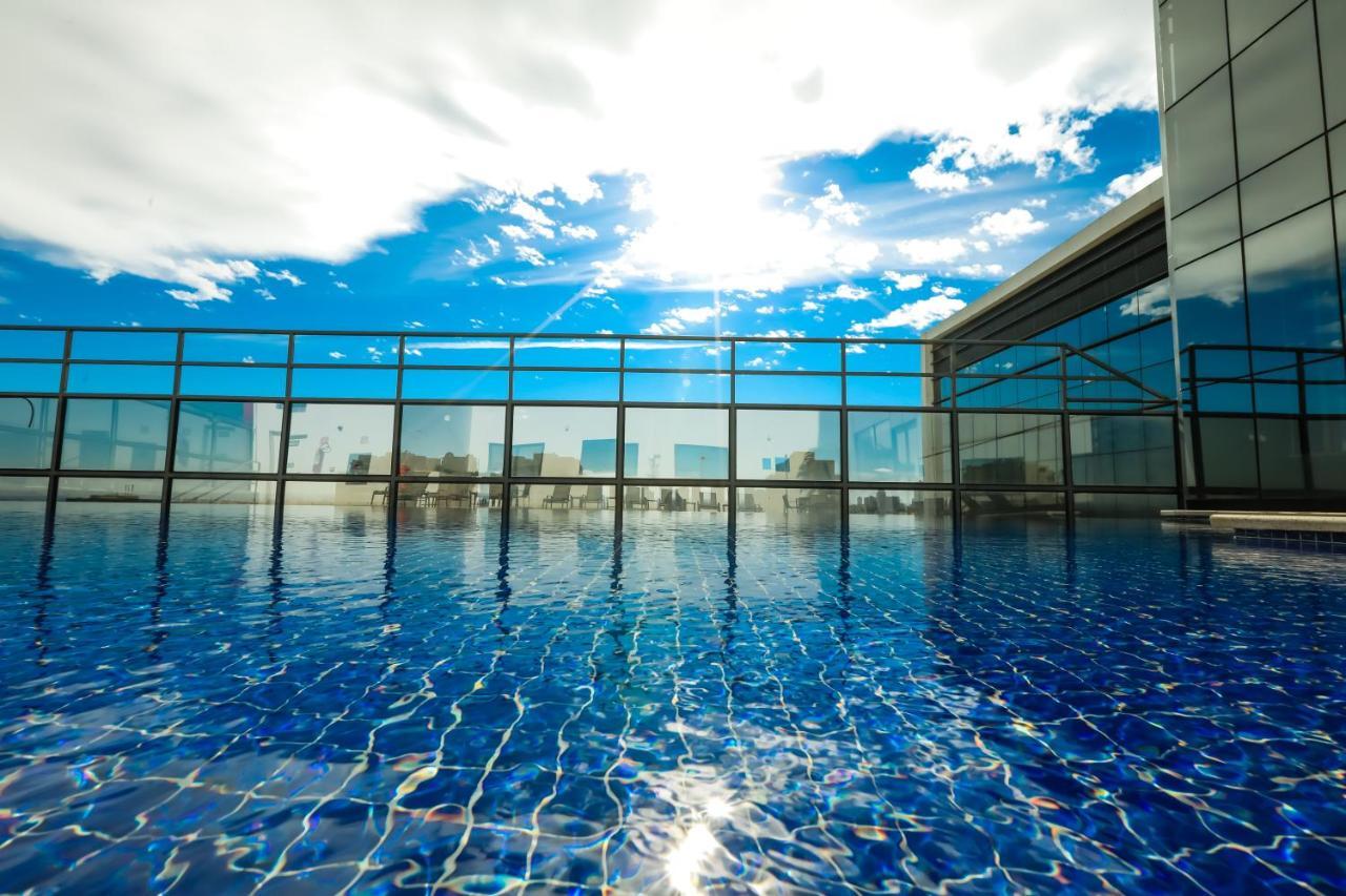 מלון Tryp By Wyndham ריבייראו פרטו מראה חיצוני תמונה Skyline